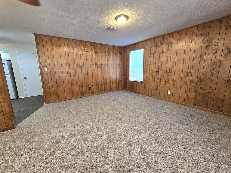3230 Palmdale Ave — Photo 5