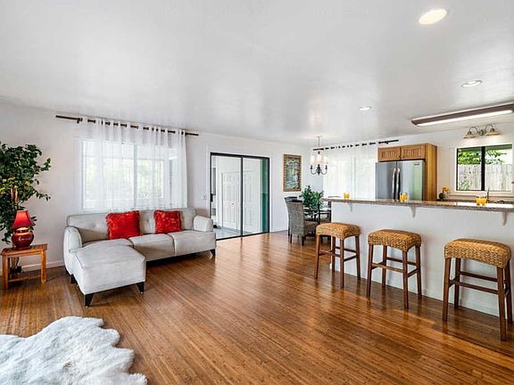3rd image of 75-1114 Kamalani St Unit E