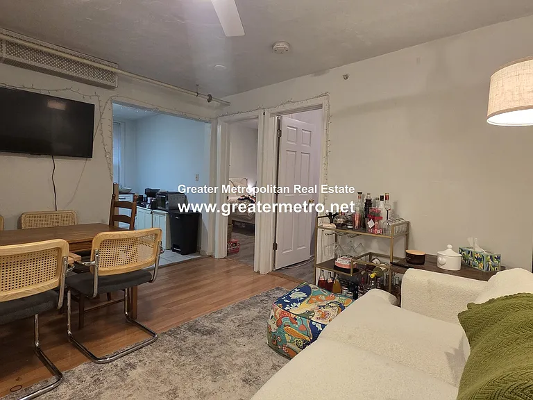 16 Battery St — Photo 2