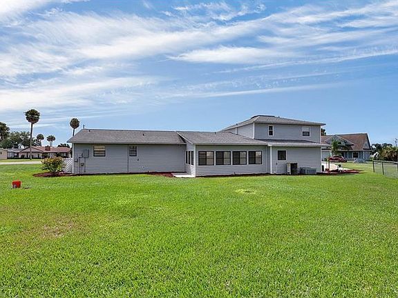3rd image of 33521 Picciola Dr