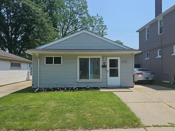 17926 Robert St, Melvindale, MI 48122