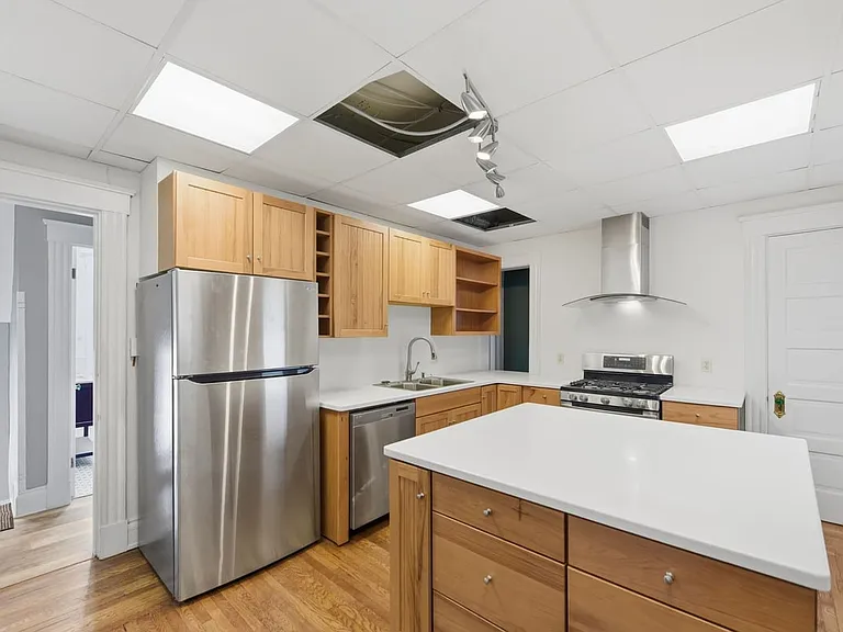 344 Helen St #2 — Photo 9