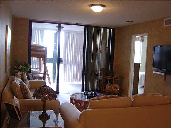 5th image of 600 Egret Cir APT 7403
