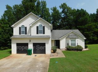 5147 Round Table Dr, Ellenwood, GA 30294