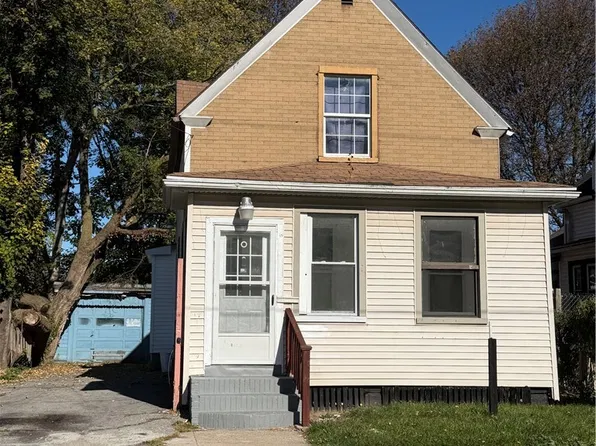 2 Lang St, Rochester, NY 14621