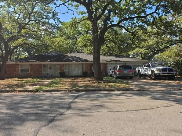 605 Circleview Dr S, Hurst, TX 76054