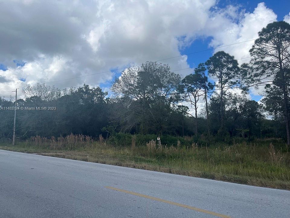1st image of 817 Woodland Blvd