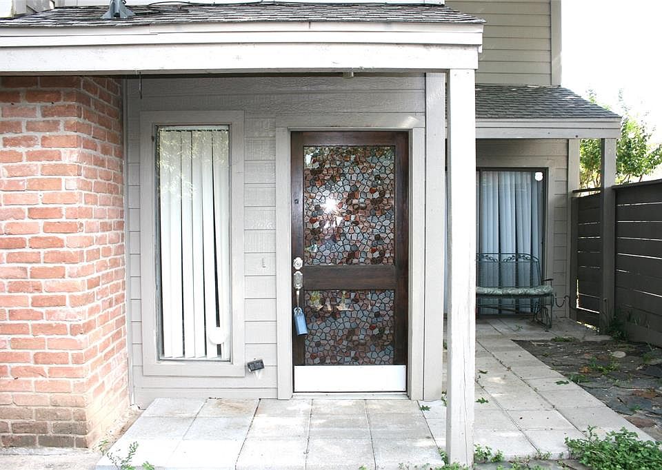 1st image of 1667 Prairie Grove Dr
