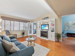 13421 Danbury Ln UNIT 135J, Seal Beach, CA 90740