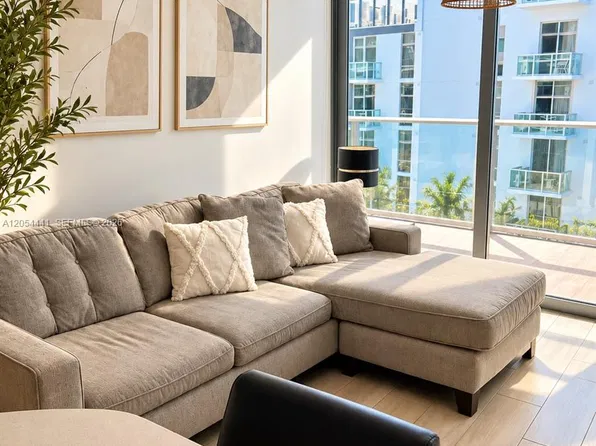1600 SW 1st Ave APT 812, Miami, FL 33129