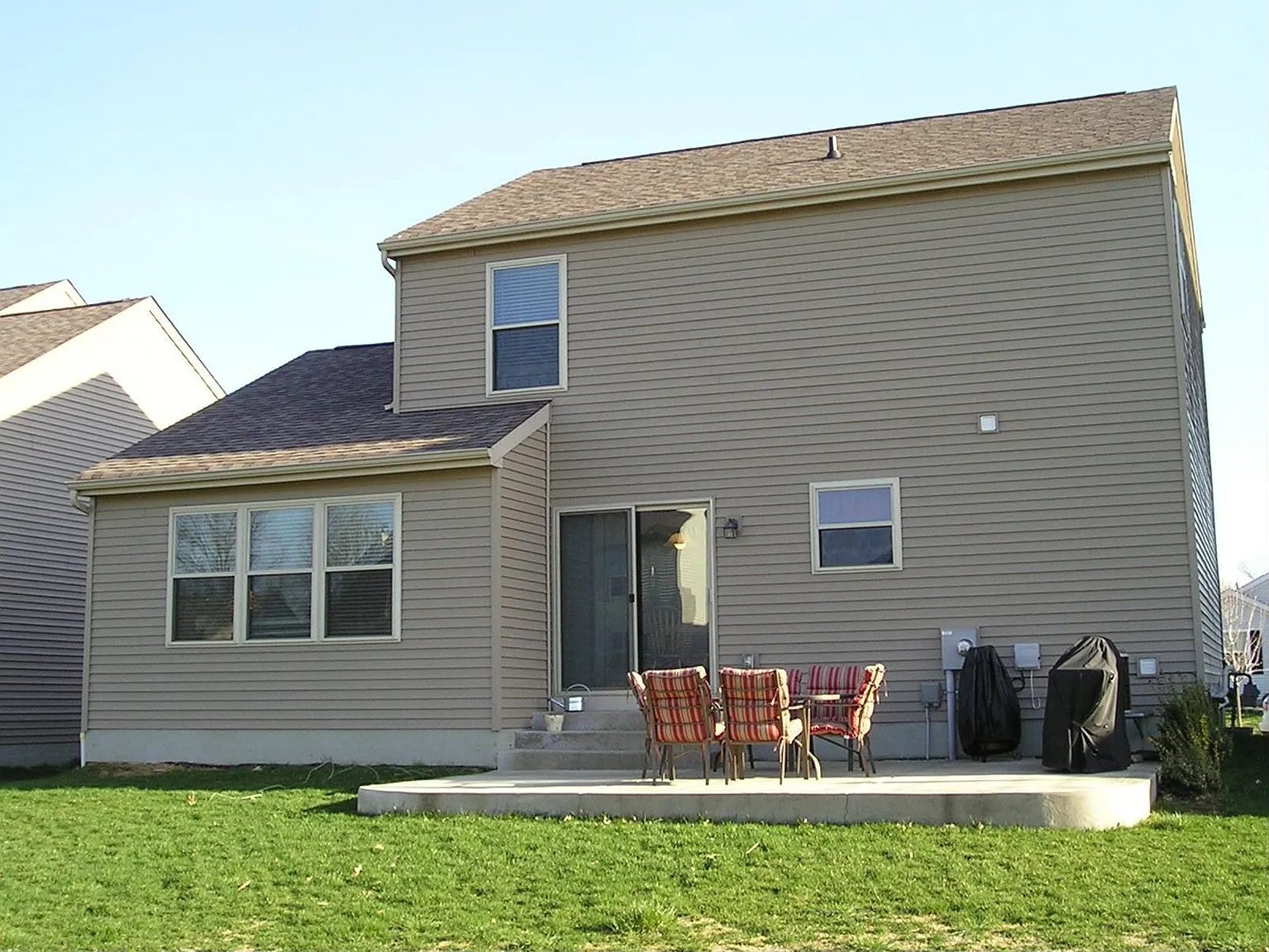 752 Sanville Dr photo 1