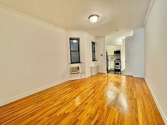 2nd image of 886 10th Ave APT 2D1