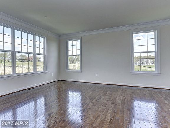 4th image of 112 Jascot Ct
