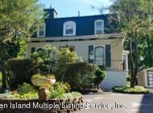 1 Duncan Rd, Staten Island, NY 10301