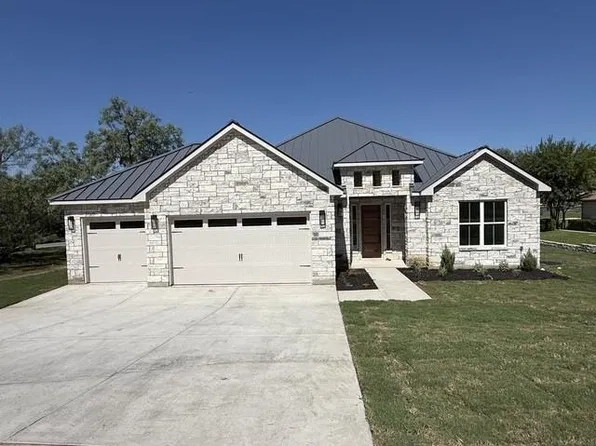 604 Hi Cir W, Horseshoe Bay, TX 78657
