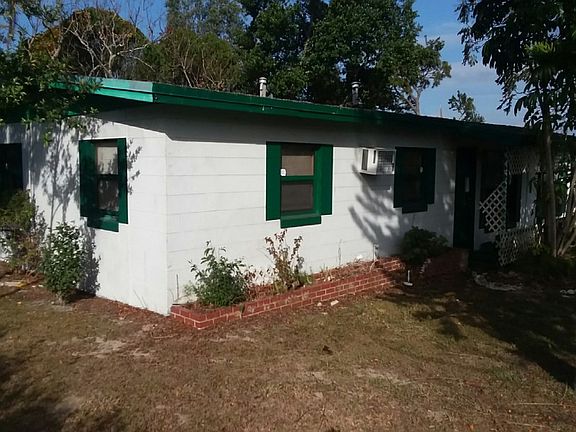 3rd image of 410 Balsam Ave