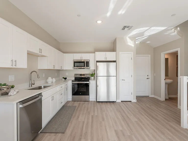 Parkview Townhomes — Photo 10