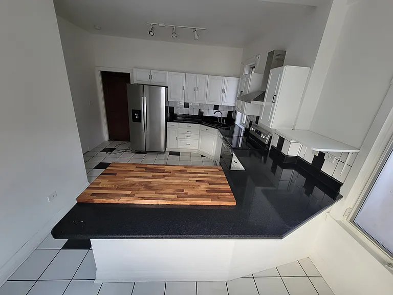 Kitchen 5