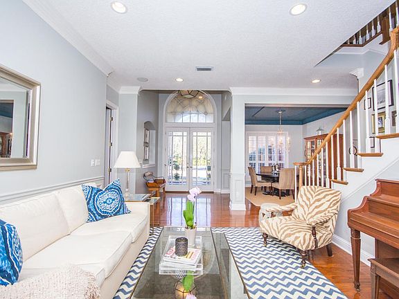 Living room & front door
