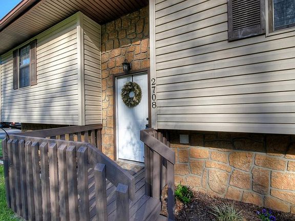 2nd image of 2708 Greenwood Dr