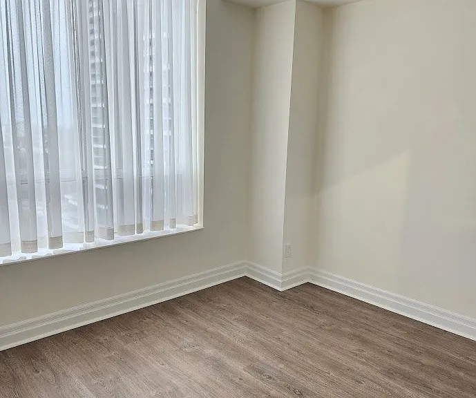 1101 Leslie St #Penthouse 2006 — Photo 6