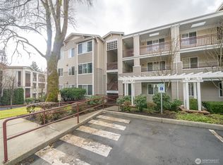 1709 134th Ave SE APT 3, Bellevue, WA 98005