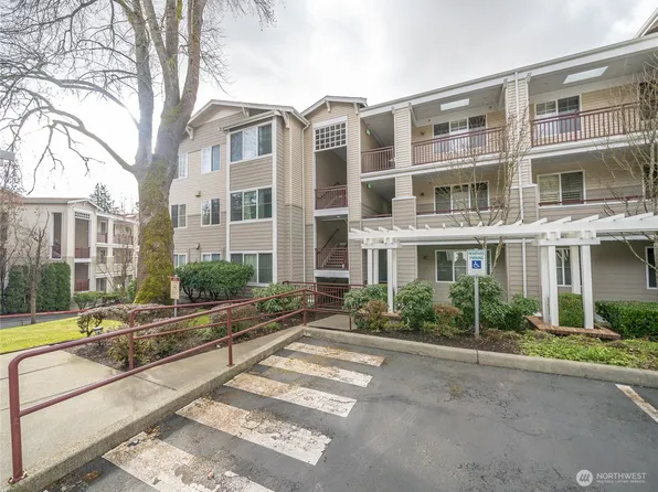 1709 134th Street SE #3, Bellevue, WA 98005