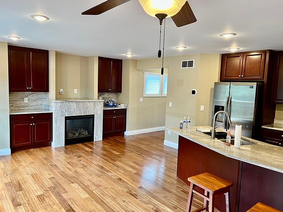 4th image of 50511 Beechwood Ct #12