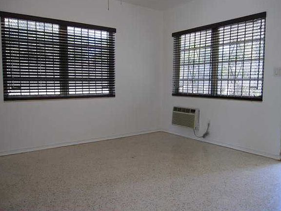 4th image of 699 NE 92nd St APT 4