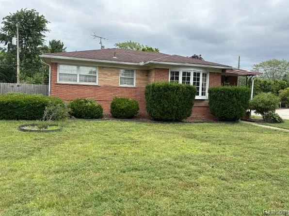 9829 Chatham Ave, Allen Park, MI 48101