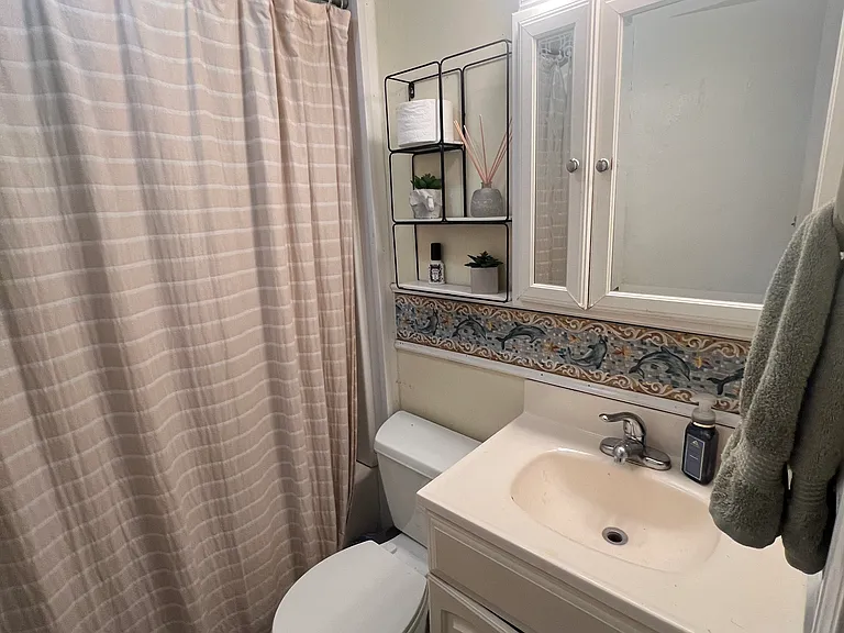 170 W 6th St #1 — Photo 14