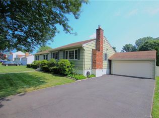 325 Post Oak Rd, Stratford, CT 06614