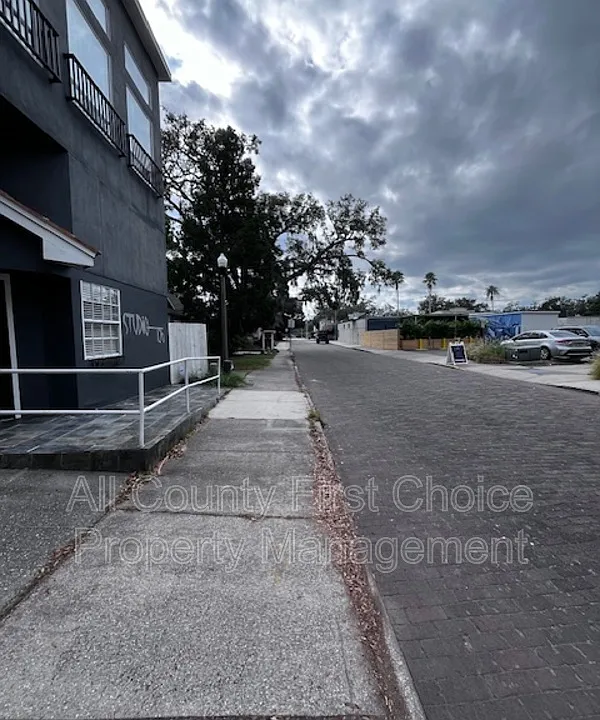 126 3rd Ave N #101-A