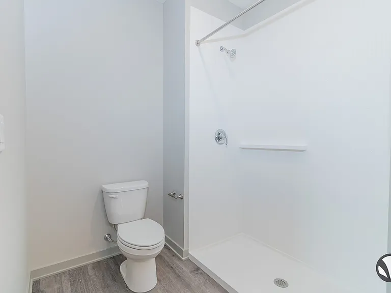 Chateau at Yankee Hill Apartments — Photo 88