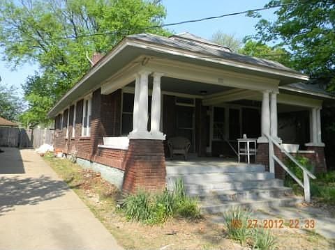 2nd image of 319 N Willett St