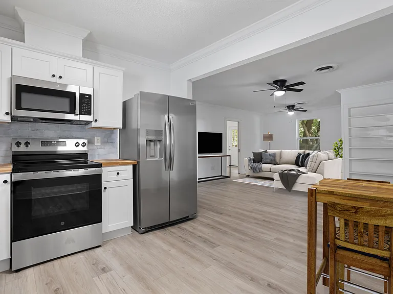 1050 Frank P Corso St — Photo 7