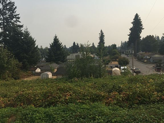 4th image of Xxx 5th Ave SW