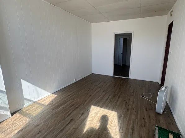 6932 Myrtle Ave APT 3, Ridgewood, NY 11385