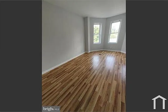 4 bed, $2,500 — Photo 2