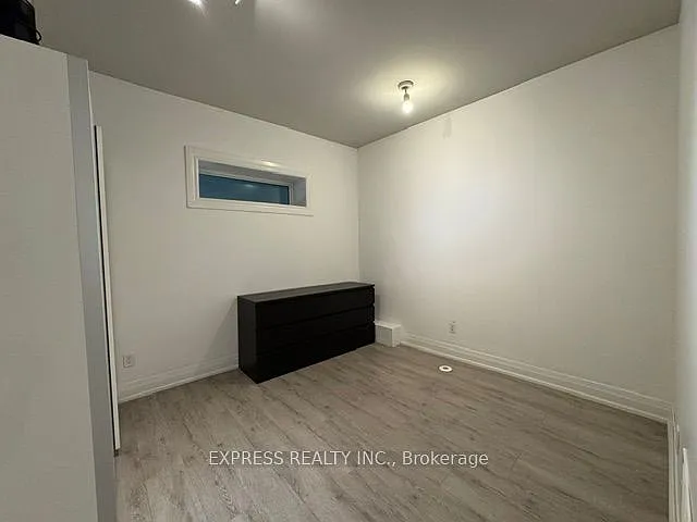 467 Keele St #MAIN — Photo 13