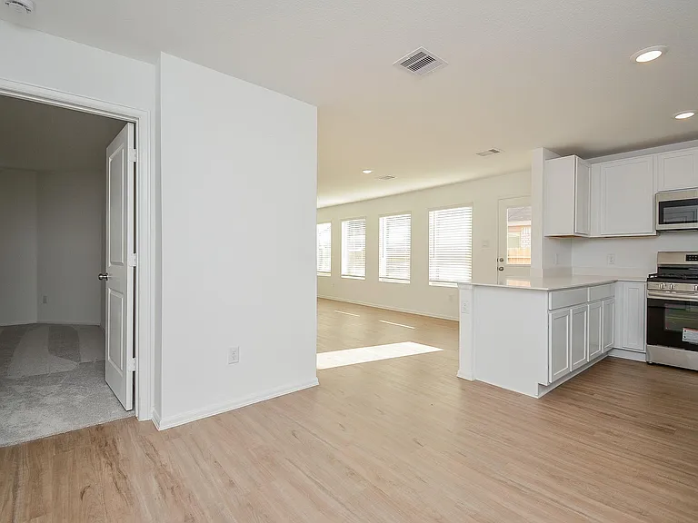 26811 Urraca Dr — Photo 7