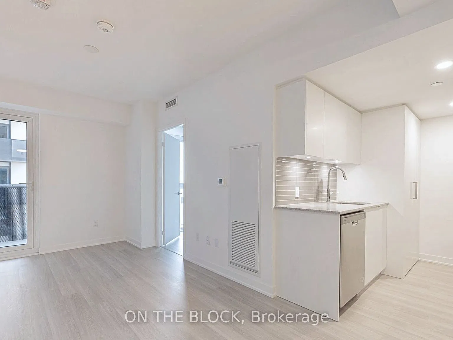 2 bed, $2,350 — Photo 3