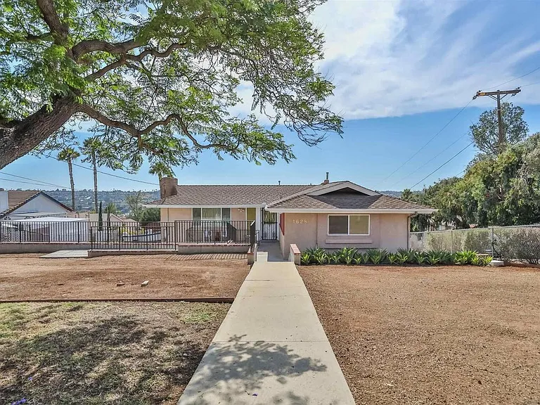 1628 Helix St — Photo 19