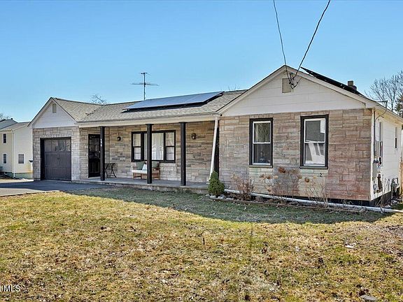 3rd image of 124 Beacon Road