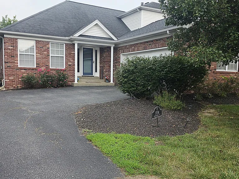 1704 Anchorage Ct — Photo 1