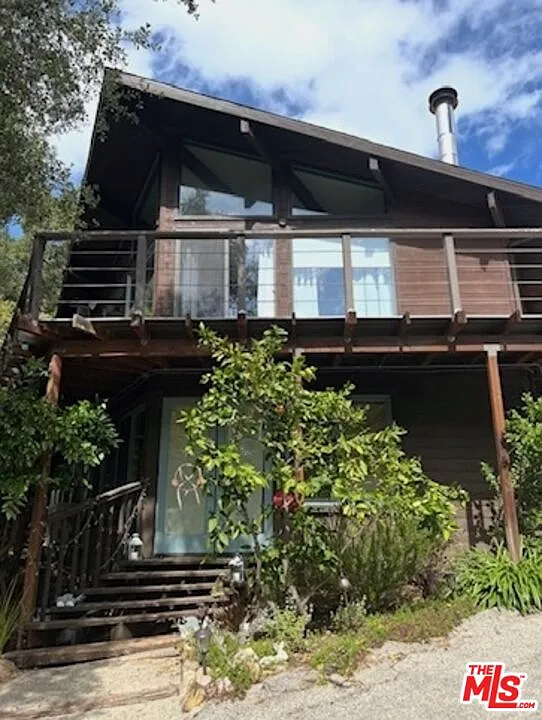 3 bed, 2.0 bath, 1986 sqft, $8,500 — Photo 1