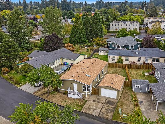 5th image of 4614 SE 134th Dr