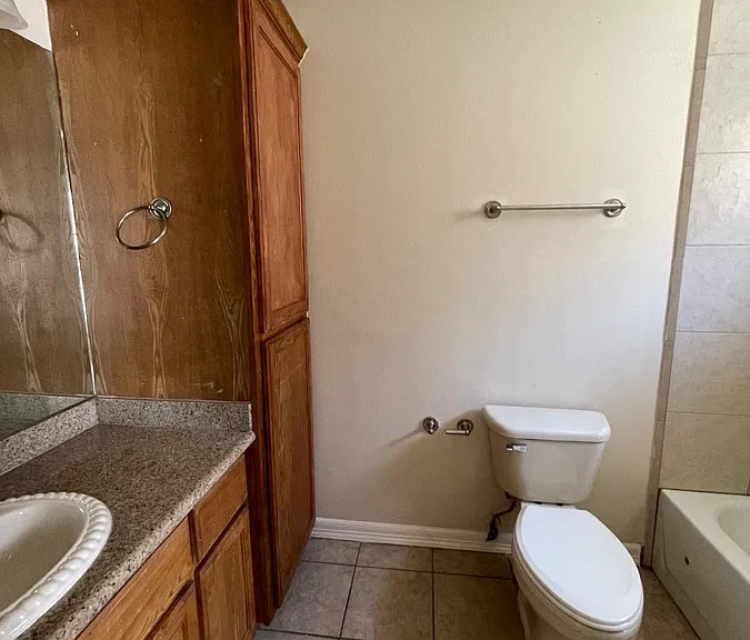 1205 S Palm Dr #4 — Photo 8