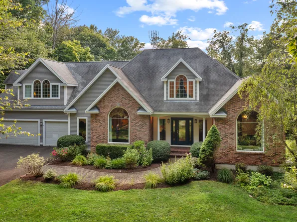 381 Weatherly Trail, Guilford, CT 06437