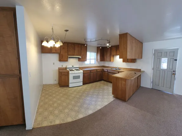 686 Air Park Dr, Oceano, CA 93445